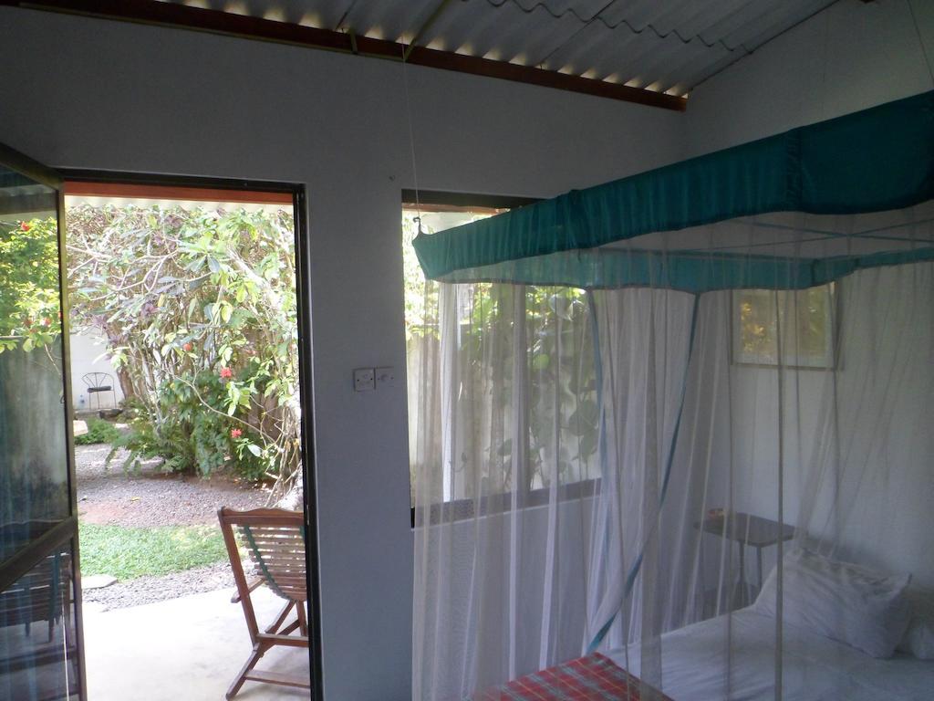 Paradise Garden Unawatuna Room photo